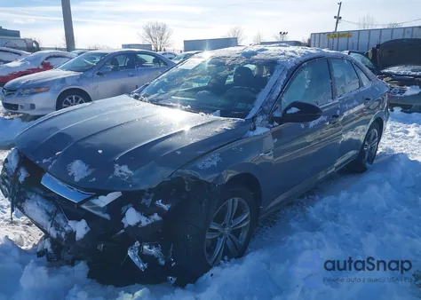 2019 Volkswagen Jetta 1.4T R-Line/1.4T S/1.4T Se z USA, uszkodzony, nr VIN 3VWC57BUXKM052272